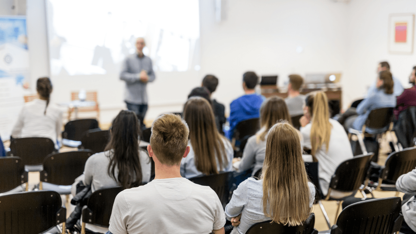 Equipped classroom — educational equipment management with Fleezy